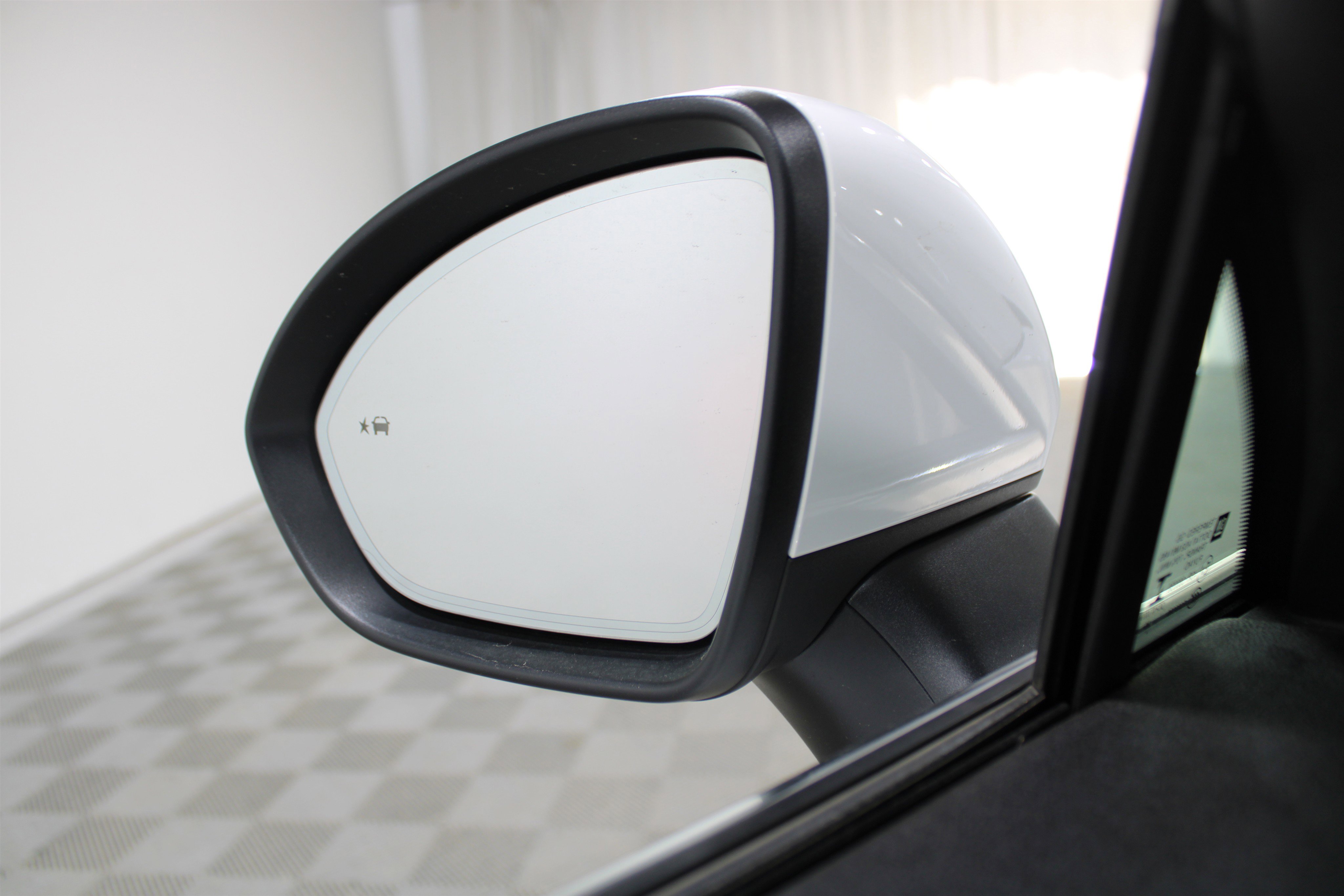 Used 2021 Buick Envision Avenir w/ Technology Package II image 18