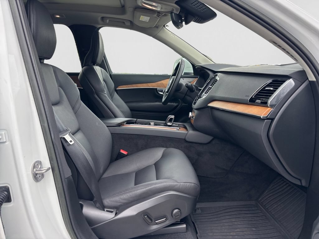 Used 2023 Volvo XC90 B6 Plus w/ Protection Package Premier AWD/4WD image 15