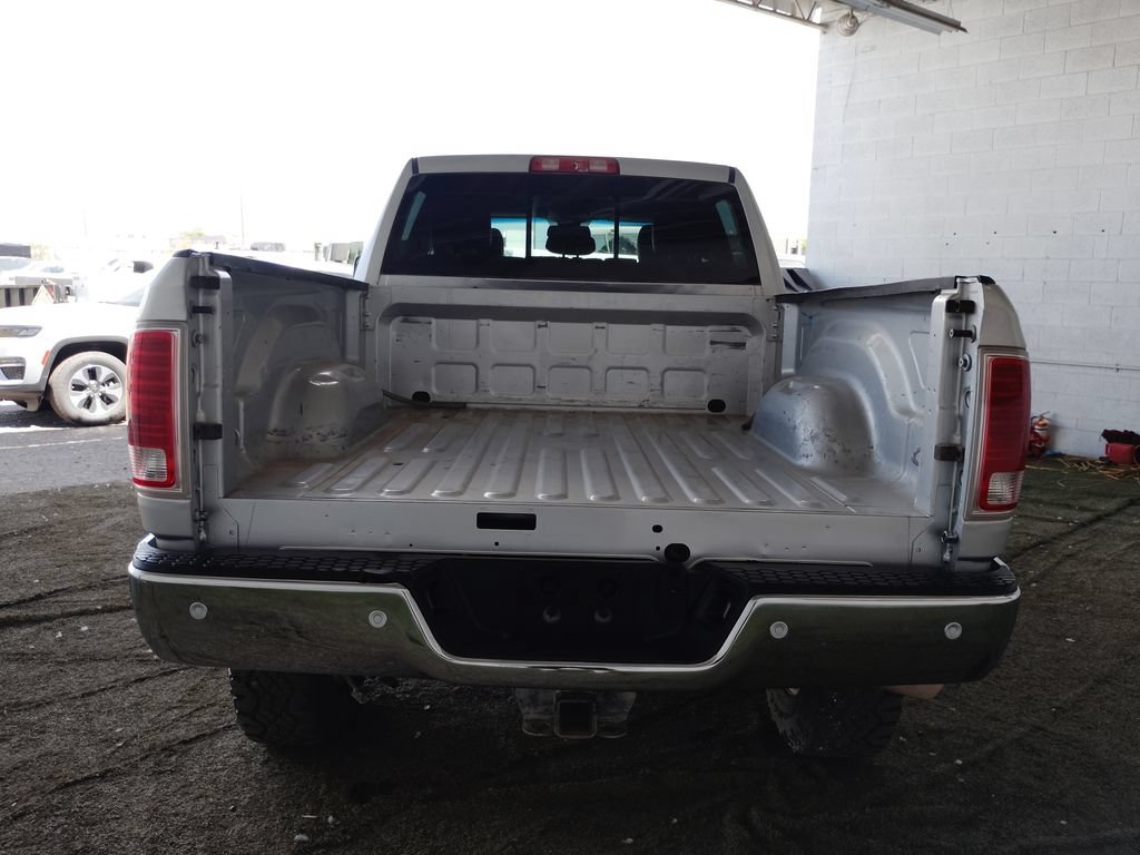 Used 2018 RAM 2500 Laramie w/ Convenience Group AWD/4WD image 4