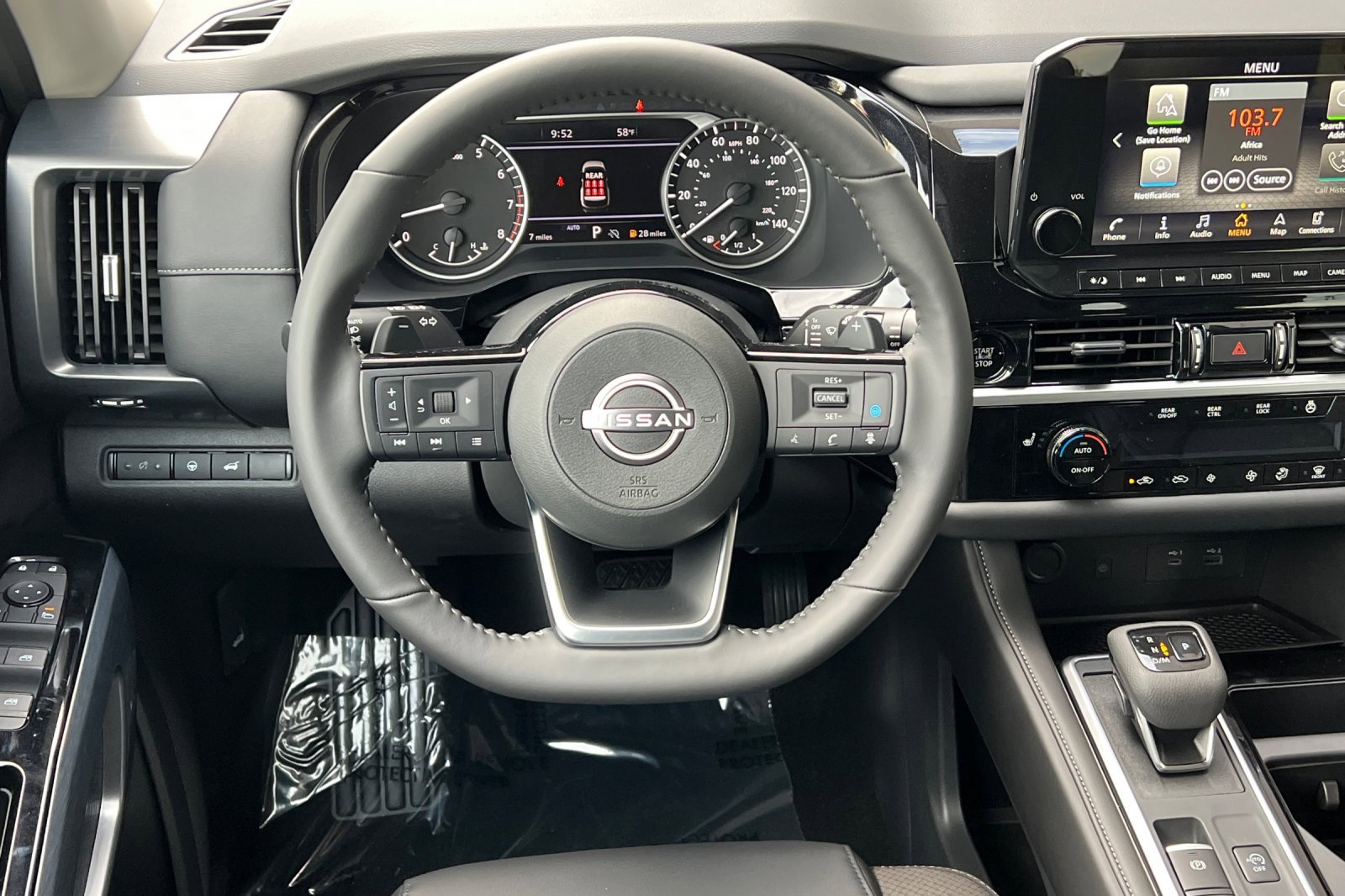 New 2025 Nissan Pathfinder SL w/ Lighting Package (N92) image 17