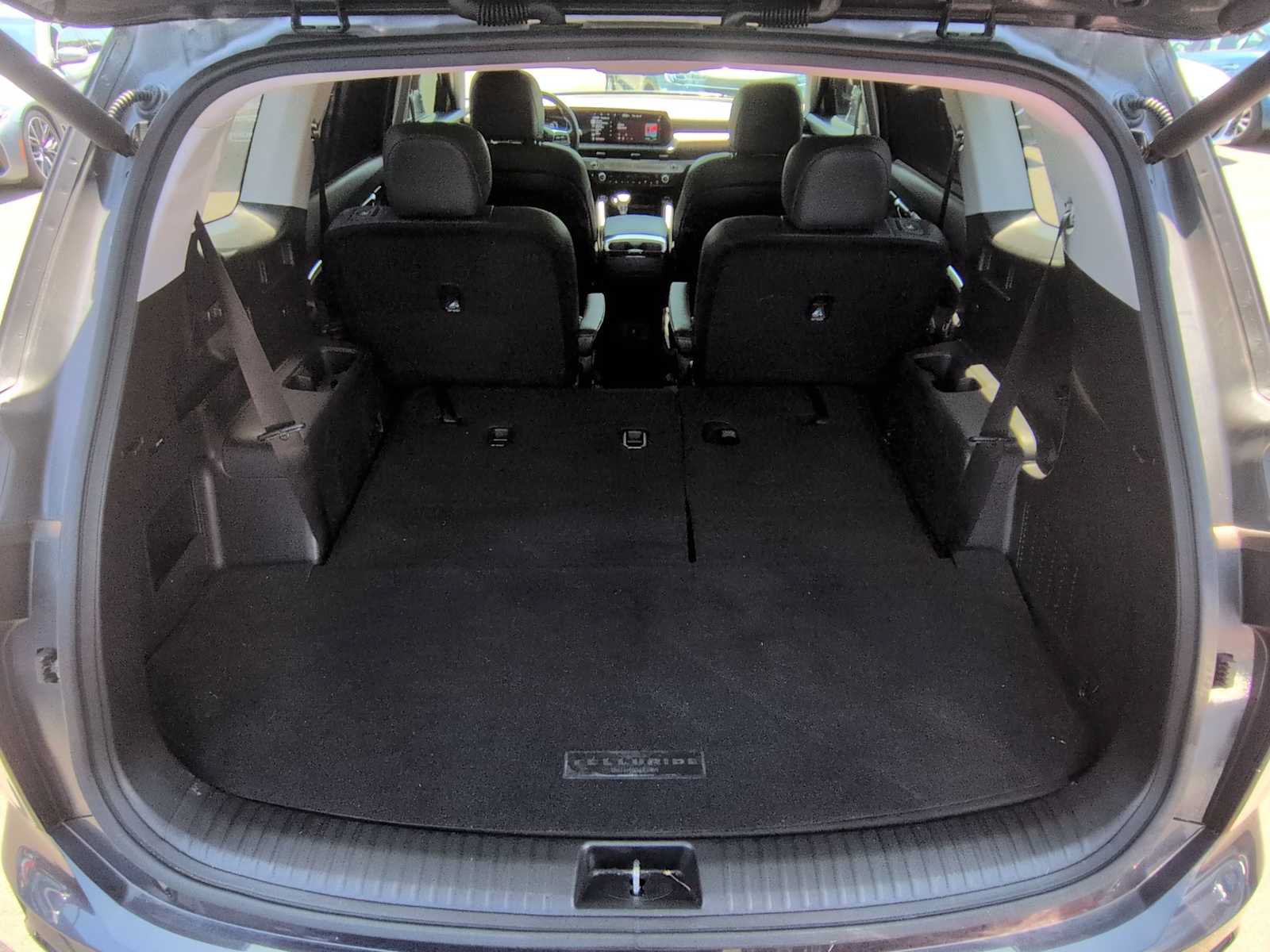 Used 2025 Kia Telluride EX w/ EX Captain's Chair Package AWD/4WD image 37