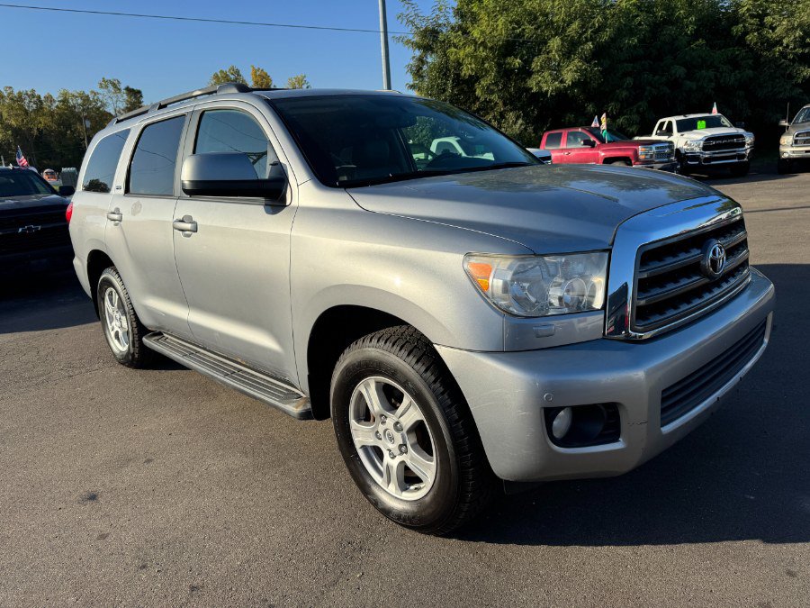 Used 2014 Toyota Sequoia SR5 AWD/4WD image 7