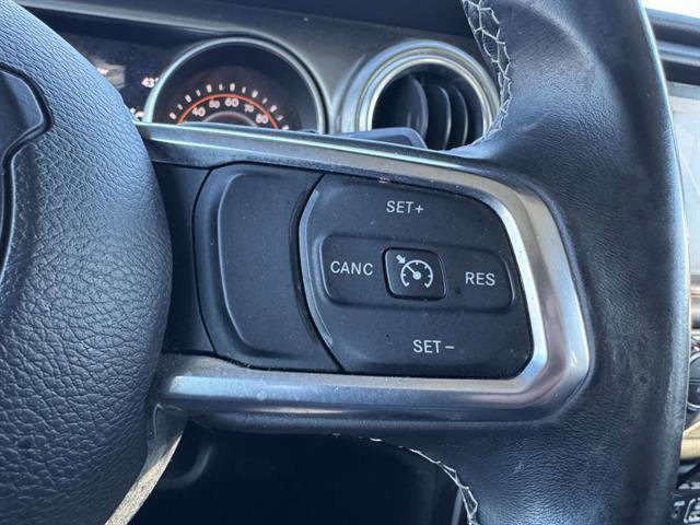 Used 2018 Jeep Wrangler Unlimited Sahara image 39