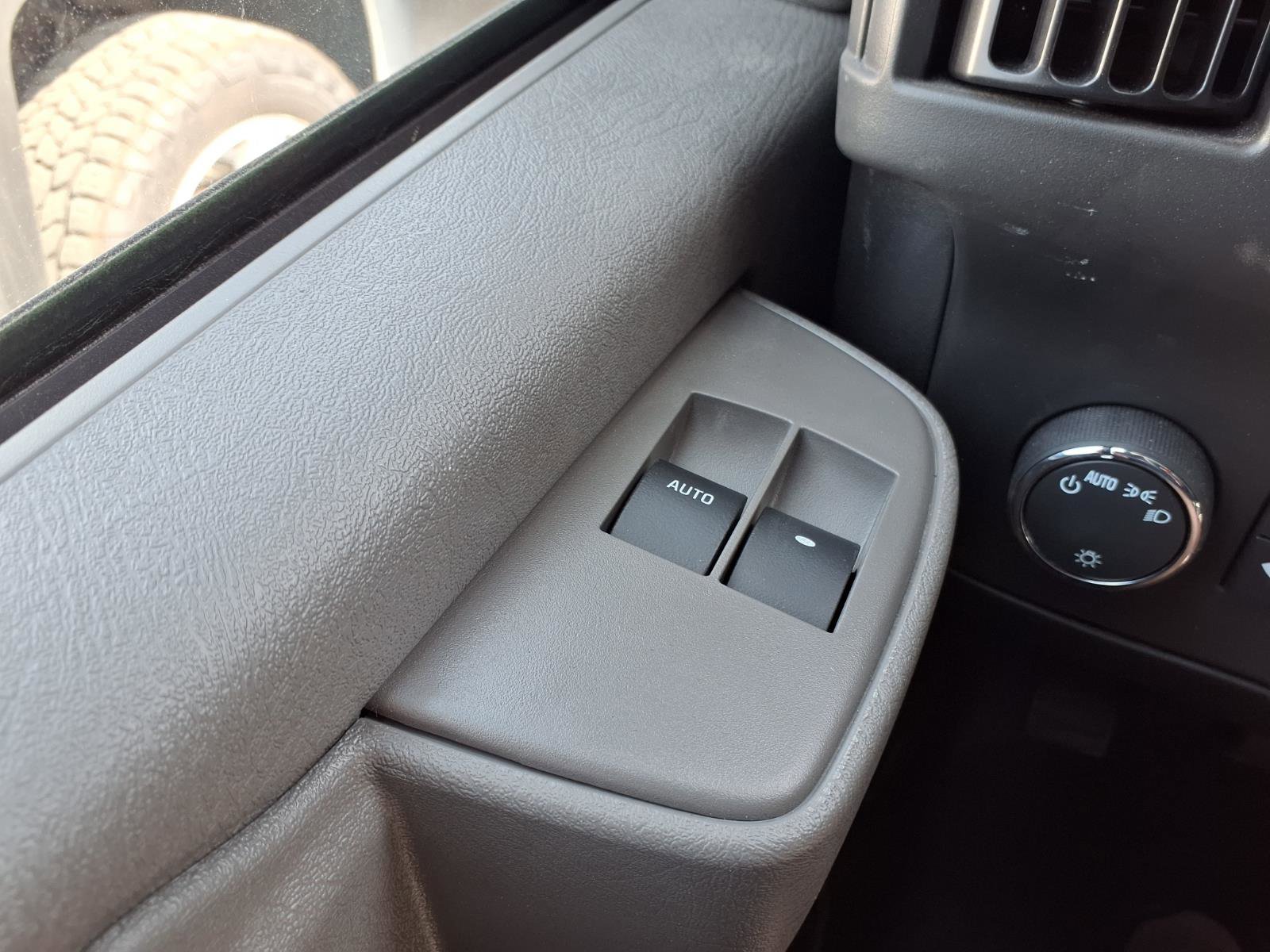 New 2025 GMC Savana 3500 w/ Power Convenience Package RWD image 17