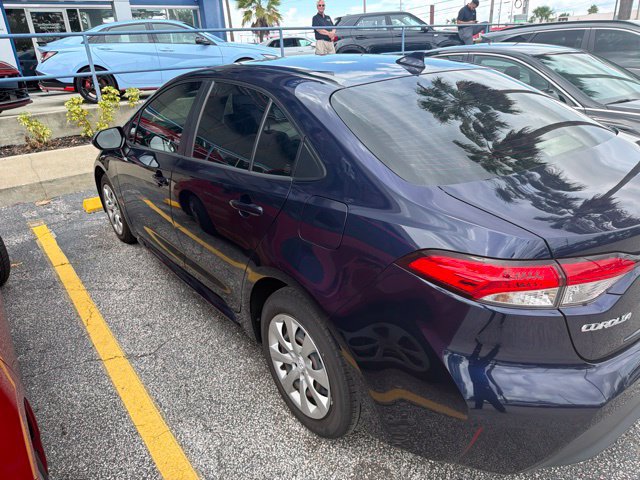 Used 2024 Toyota Corolla LE FWD image 5