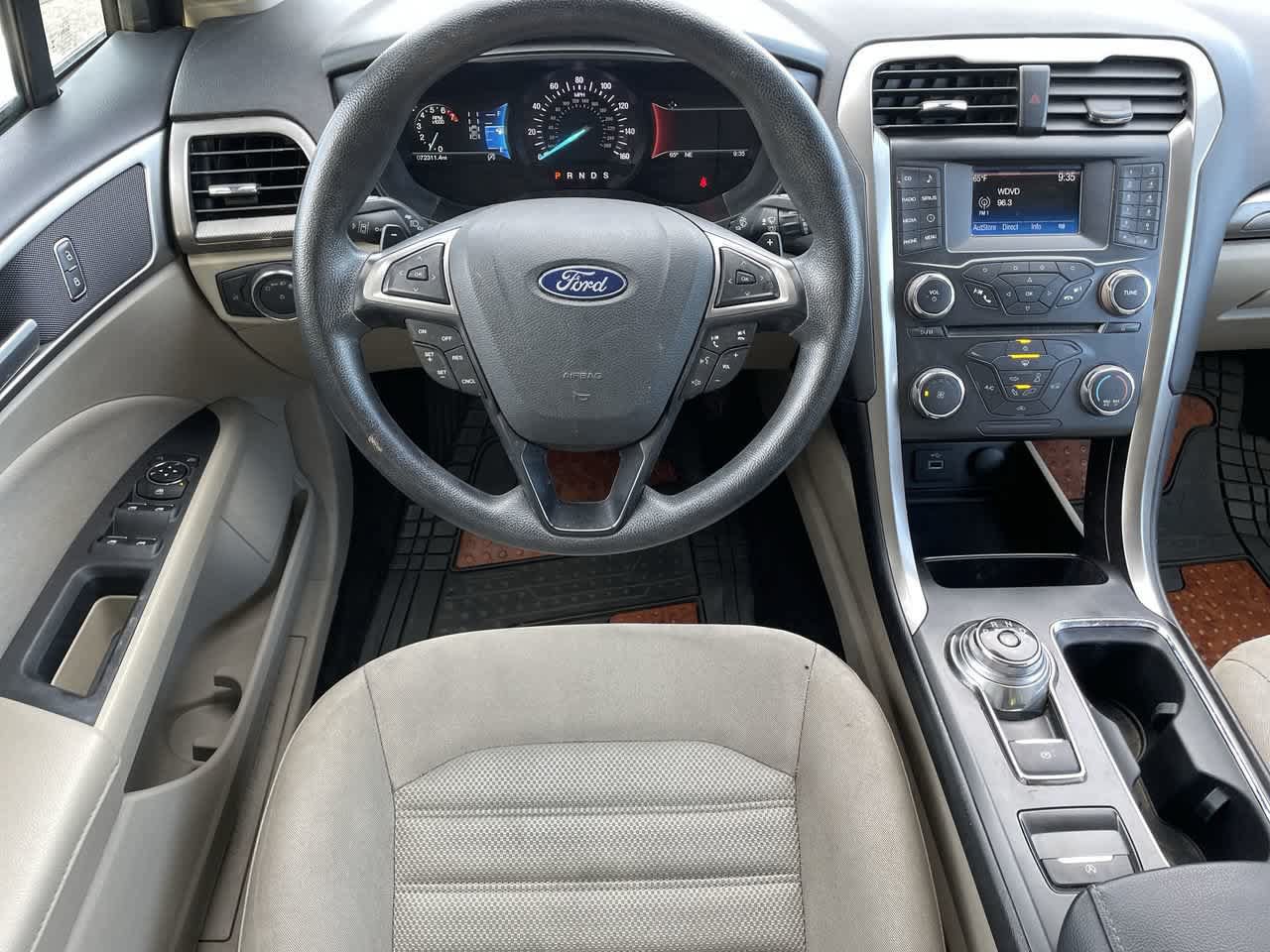 Used 2018 Ford Fusion SE FWD image 11