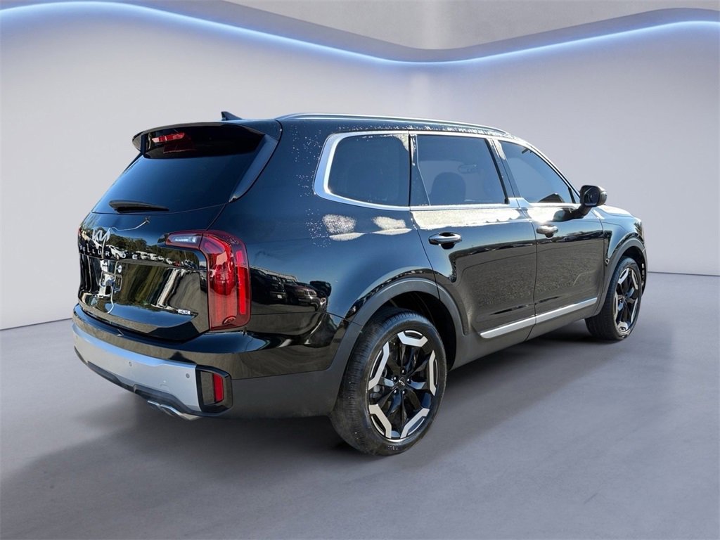 Used 2024 Kia Telluride S w/ S Sunroof Package image 3