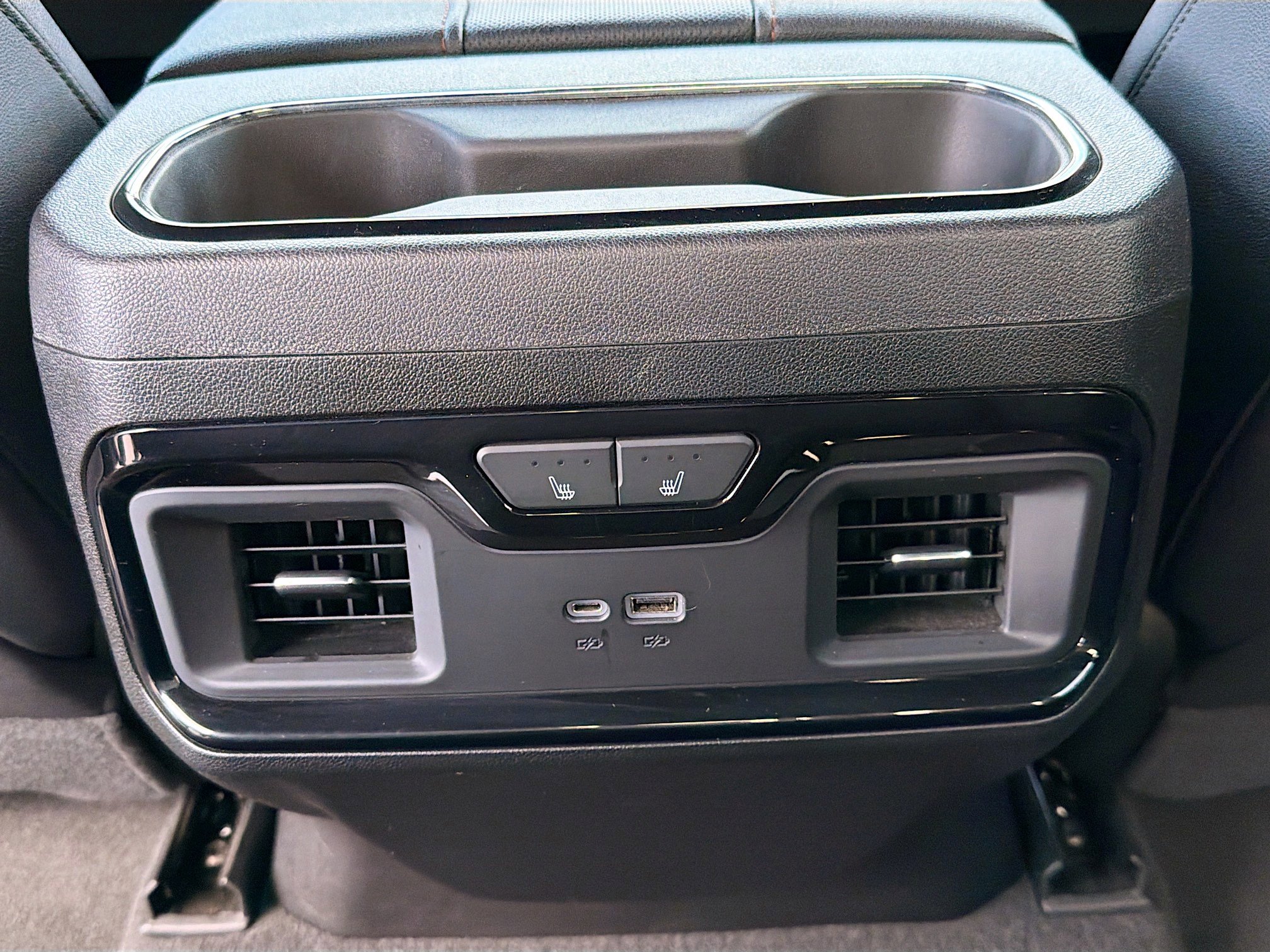 Used 2024 GMC Sierra 1500 AT4 w/ AT4 Preferred Package AWD/4WD image 18