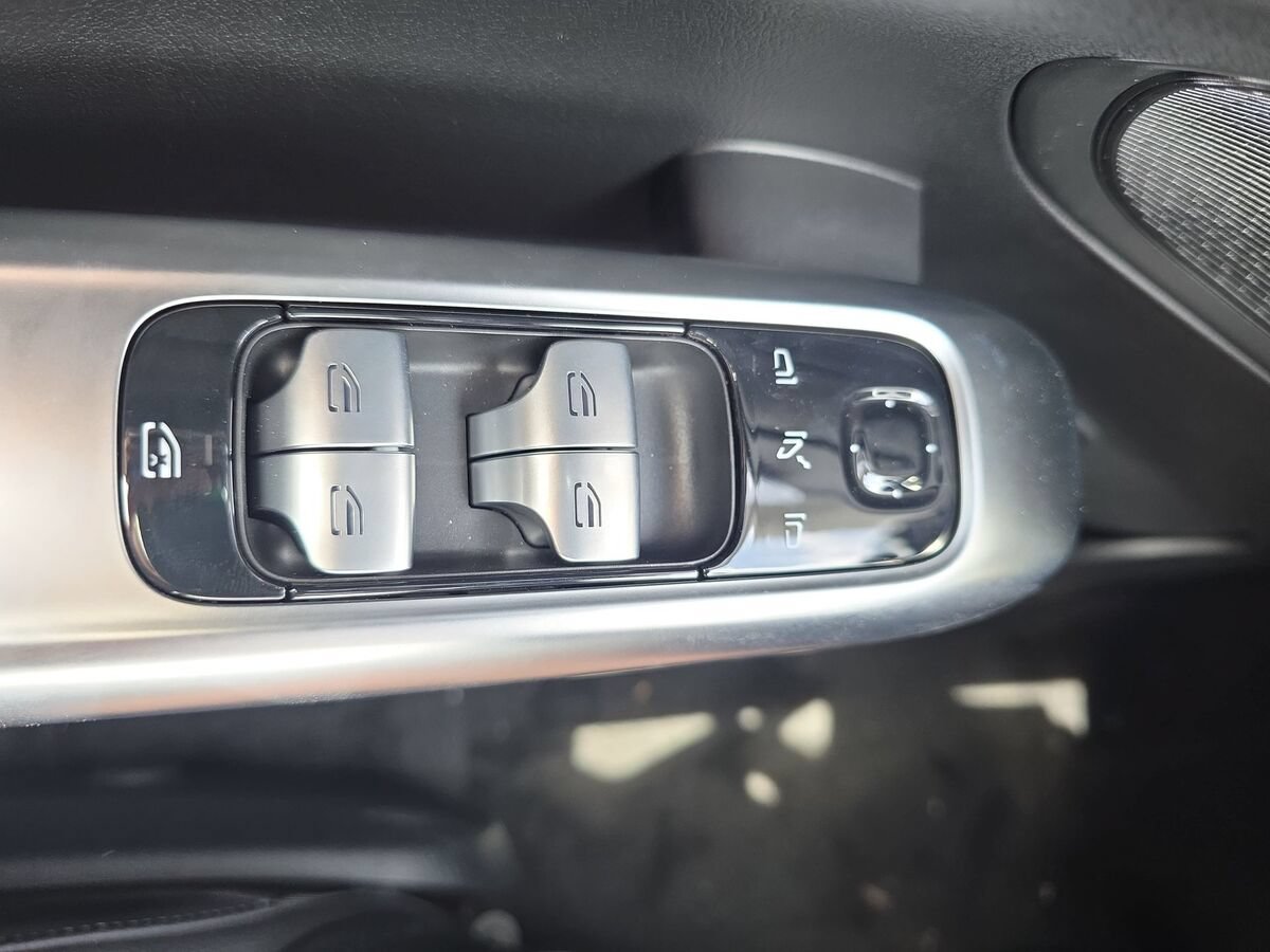New 2026 Mercedes-Benz C 300 4MATIC Sedan image 26
