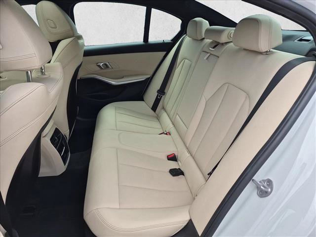 Used 2025 BMW 330i Sedan w/ M Sport Package RWD image 17