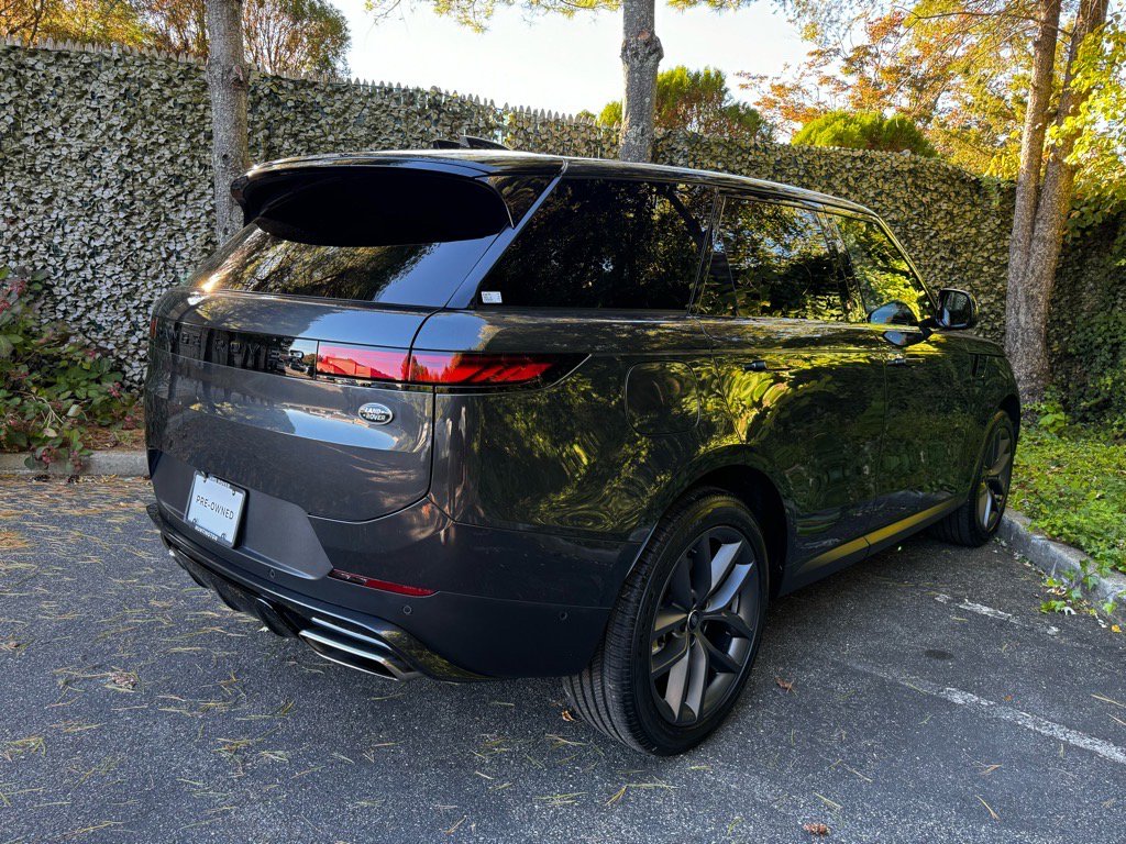 Used 2023 Land Rover Range Rover Sport SE image 7