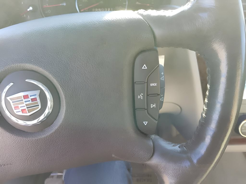 Used 2007 Cadillac DTS Luxury I w/ Sun And Sound Package FWD image 19