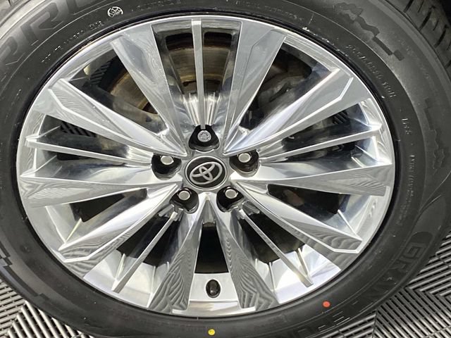 Used 2024 Toyota Grand Highlander AWD image 32