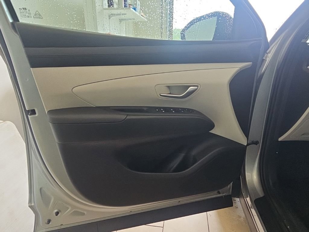 Certified 2025 Hyundai Tucson SEL AWD/4WD image 10