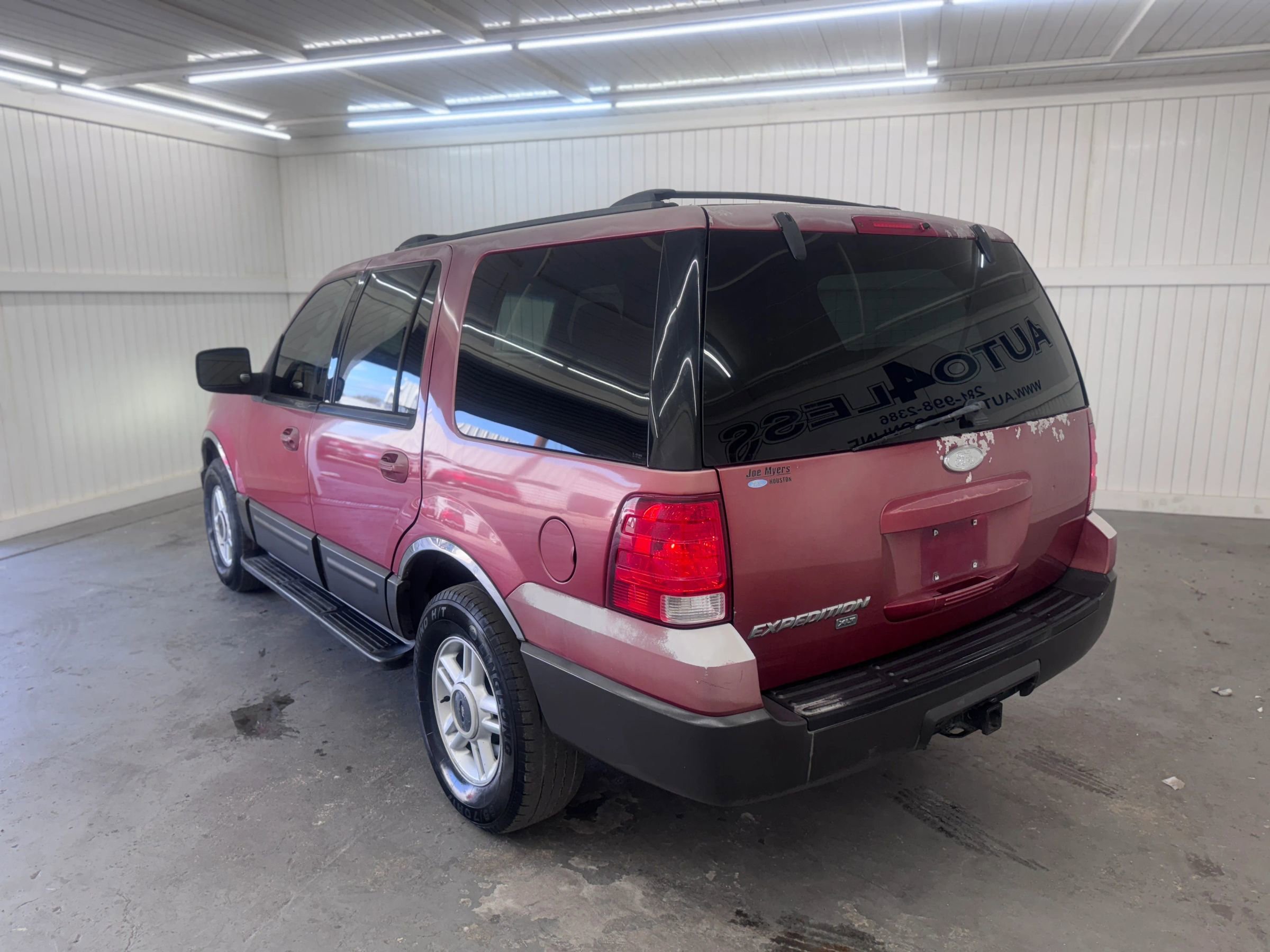Used 2003 Ford Expedition XLT image 7