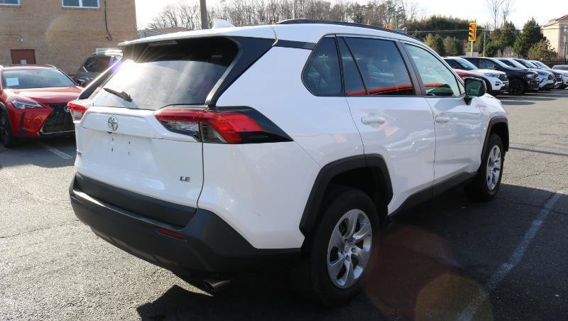 Used 2021 Toyota RAV4 LE image 8
