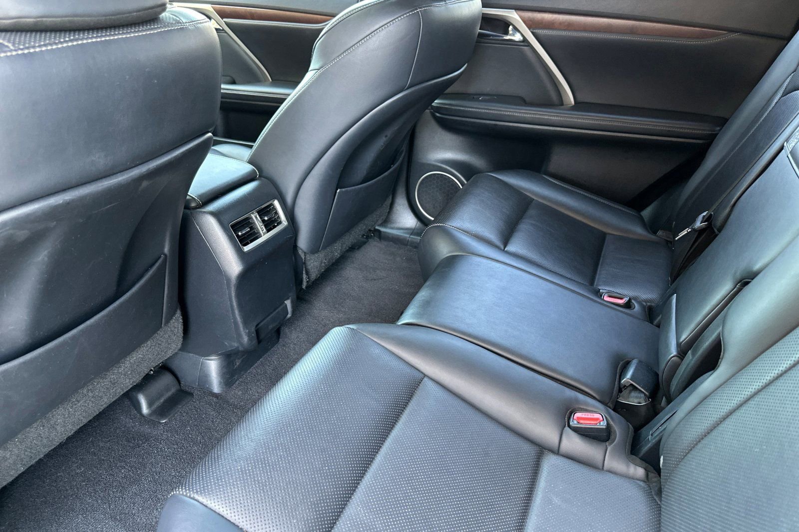 Used 2020 Lexus RX 350L FWD w/ Premium Package image 13