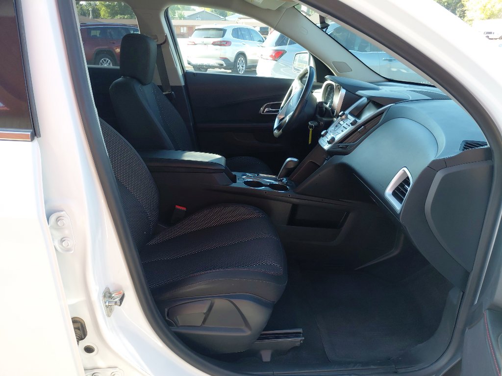 Used 2015 Chevrolet Equinox LT image 14