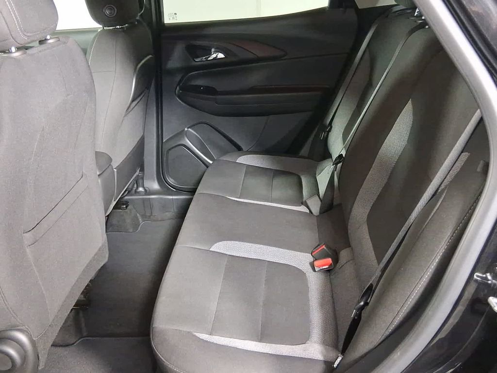 Used 2025 Chevrolet TrailBlazer LT image 16