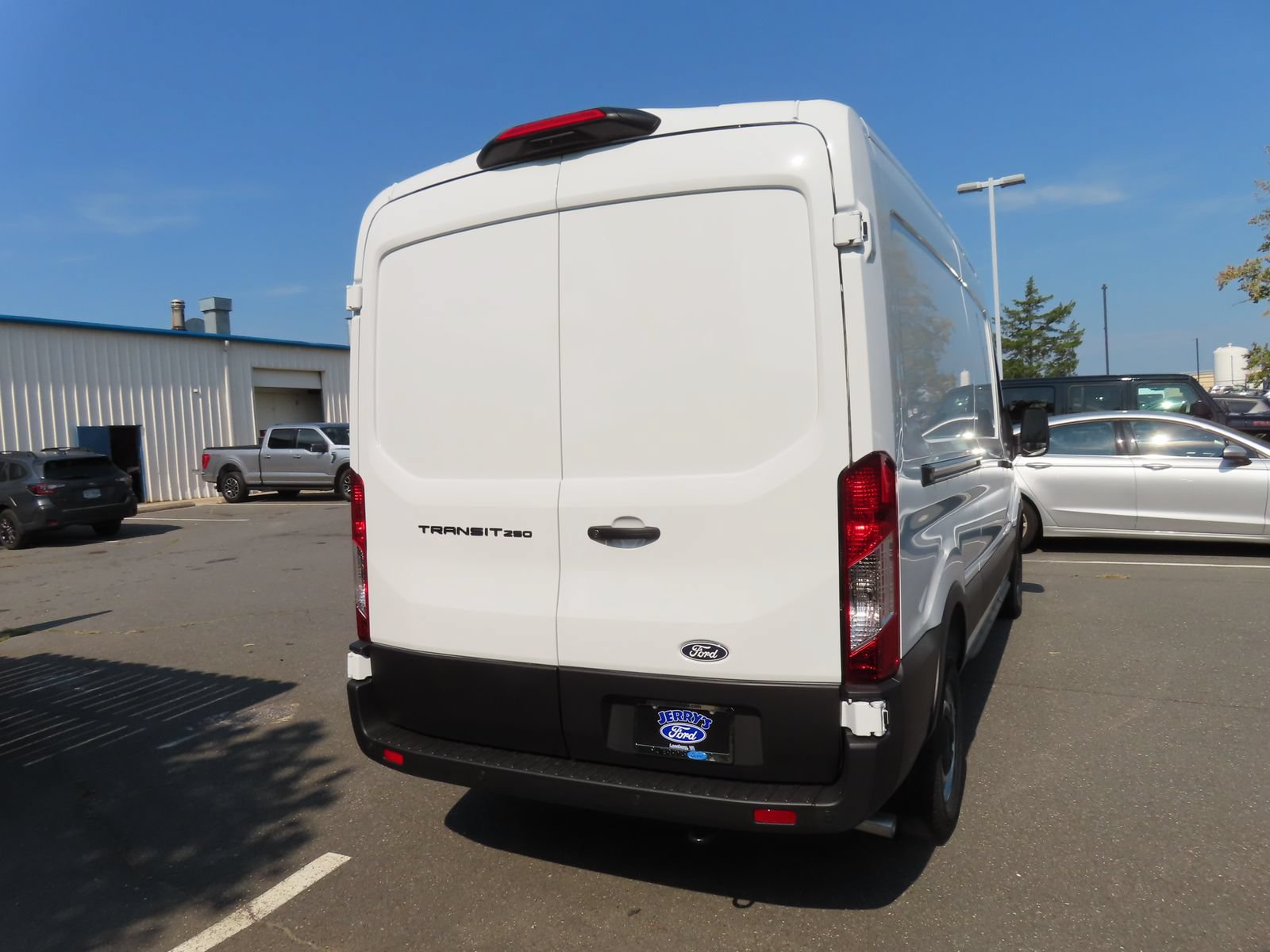 New 2026 Ford Transit 250 148 Medium Roof RWD image 4