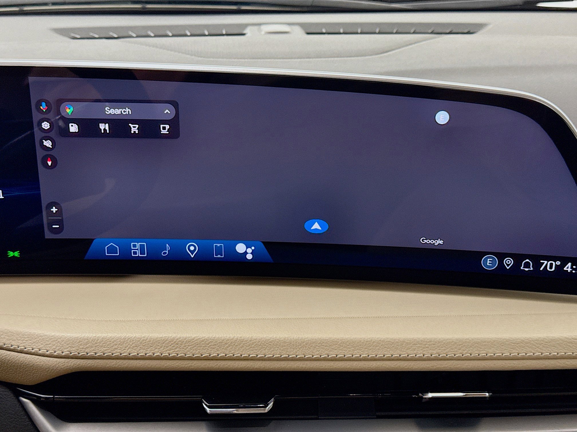 Used 2024 Cadillac XT4 Luxury w/ Cold Weather Package image 13