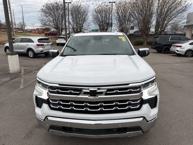 Used 2025 Chevrolet Silverado 1500 LTZ w/ LTZ Premium Package image 9