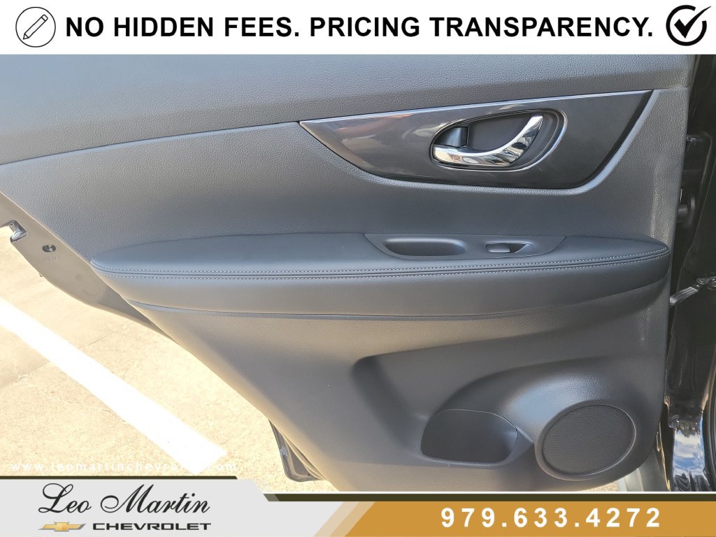 Used 2020 Nissan Rogue SV AWD/4WD image 11