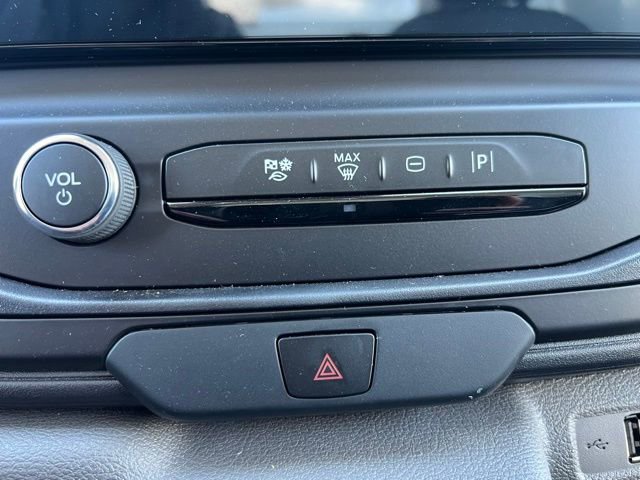 New 2024 Ford E-Transit Low Roof image 16