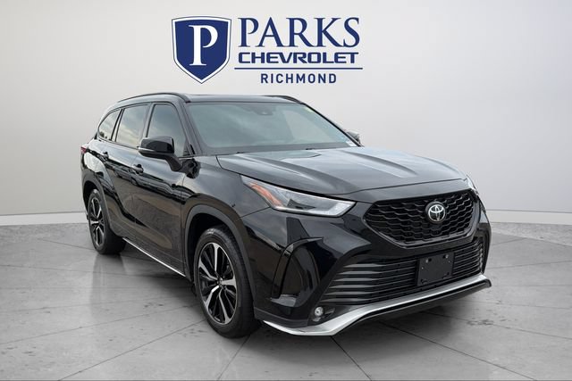 Used 2022 Toyota Highlander XSE AWD/4WD video 1