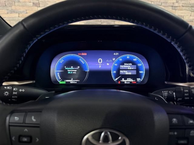 Used 2025 Toyota Crown Signia AWD/4WD image 15