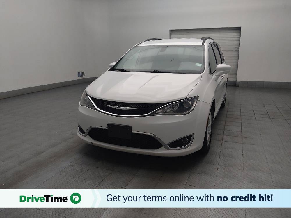 Used 2017 Chrysler Pacifica Touring-L w/ Tire & Wheel Group