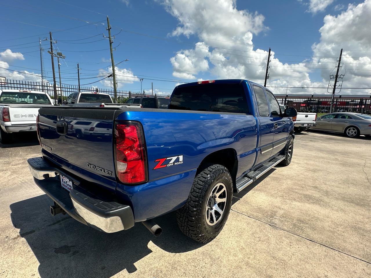 Used 2003 Chevrolet Silverado 1500 LS w/ Off-Road Package AWD/4WD image 5