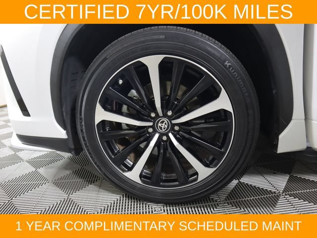 Used 2022 Toyota Highlander XSE FWD image 26