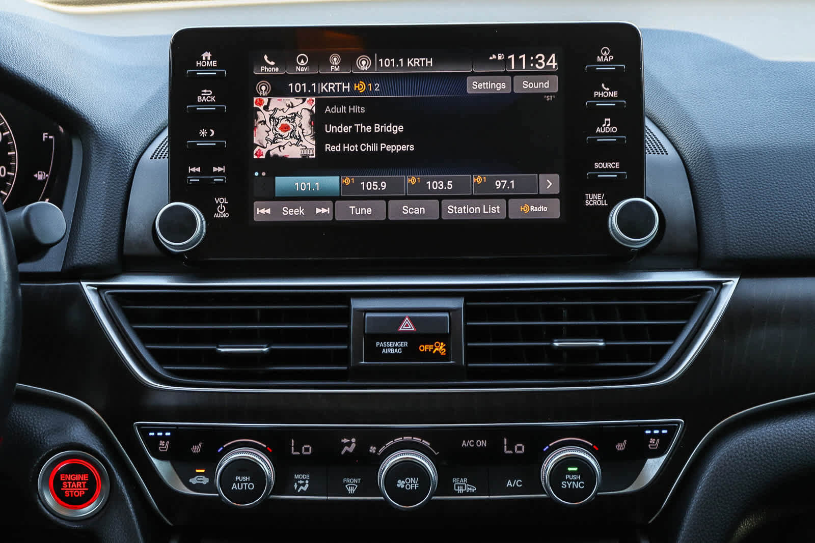 Used 2018 Honda Accord Touring image 14