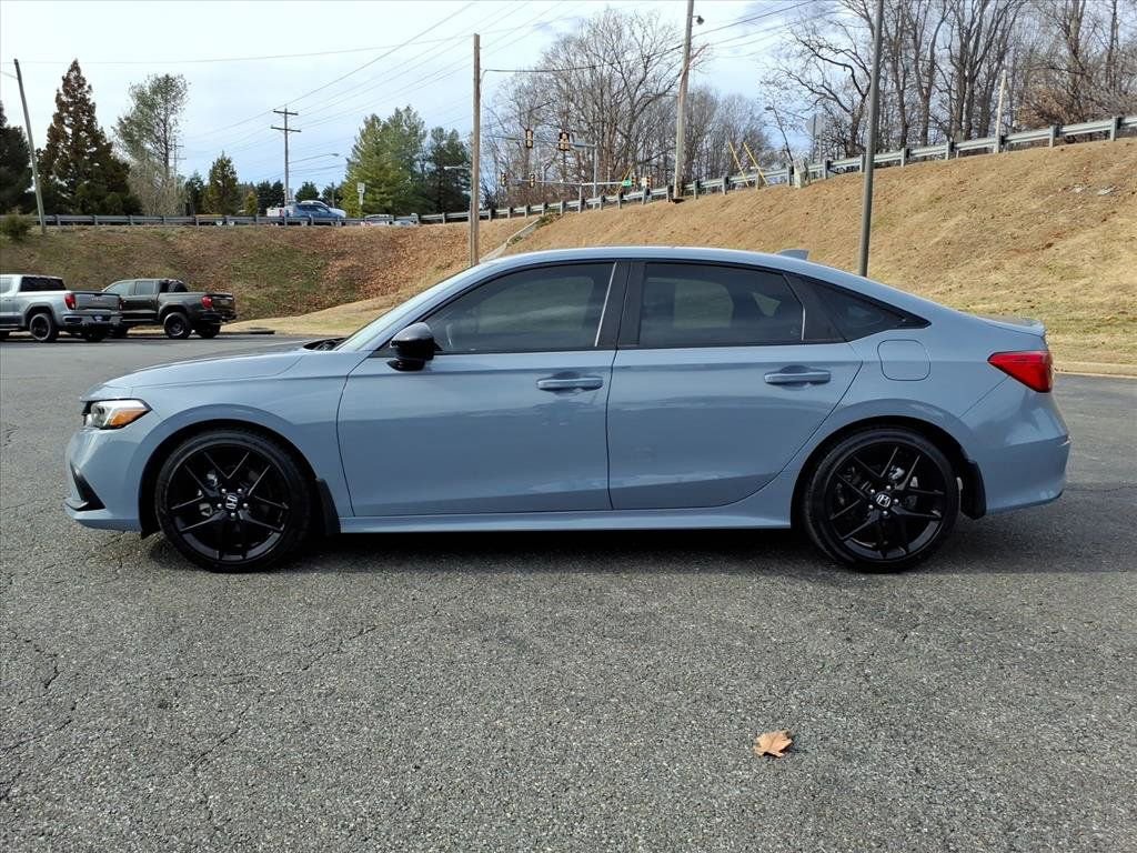 Used 2023 Honda Civic Sport image 6