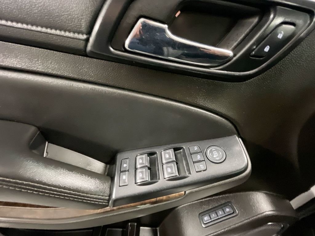 Used 2017 Chevrolet Tahoe LT image 24