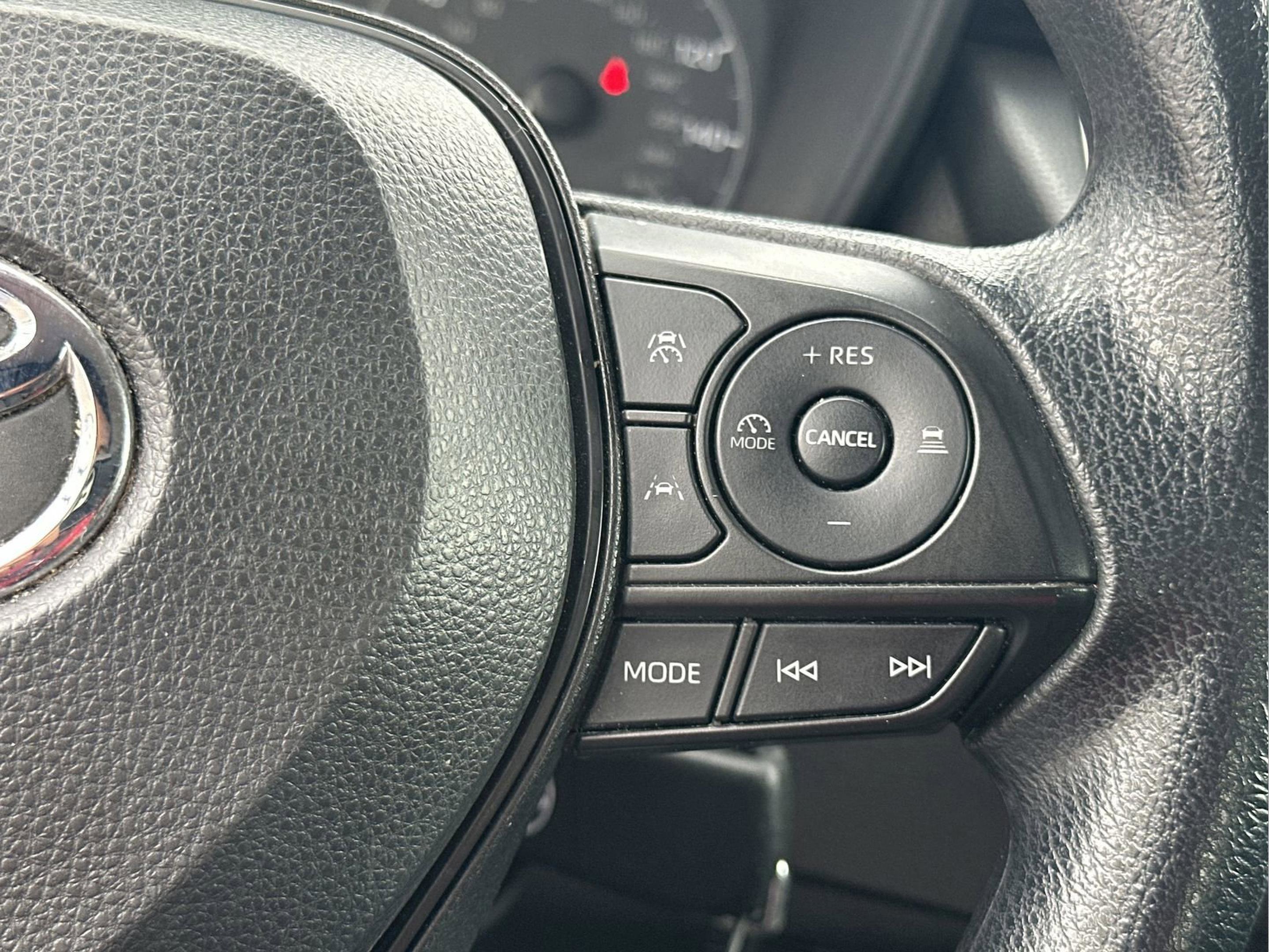 Used 2023 Toyota Corolla LE image 14