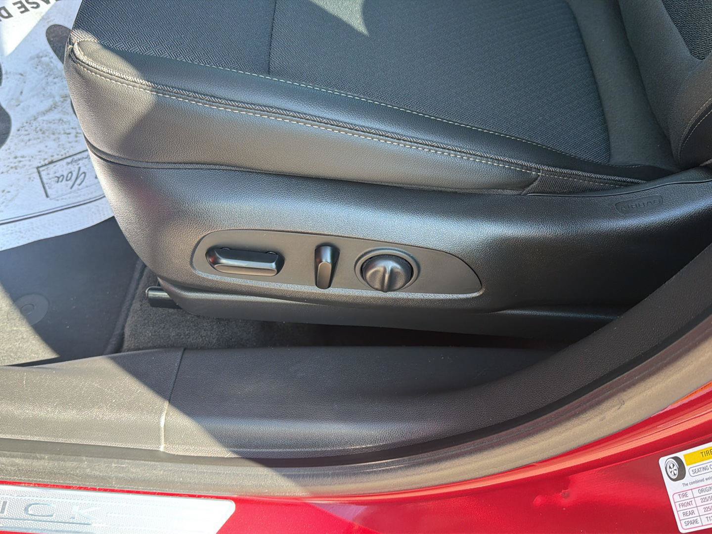 Used 2021 Buick Encore GX Select w/ Sport Touring Package FWD image 14