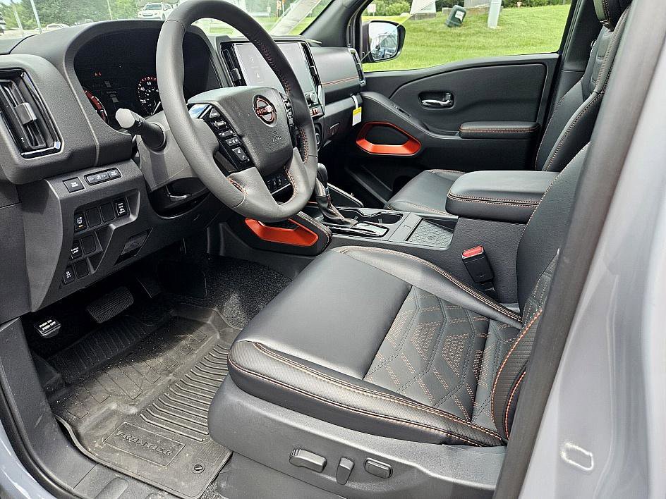 New 2025 Nissan Frontier Pro-X w/ Pro Premium Package image 8