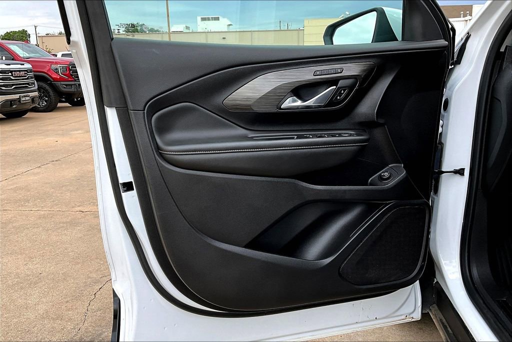 Certified 2024 GMC Terrain SLT image 20