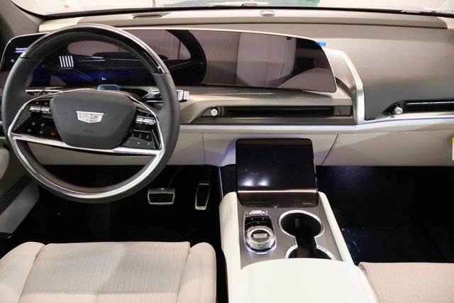 New 2026 Cadillac Vistiq Sport image 14