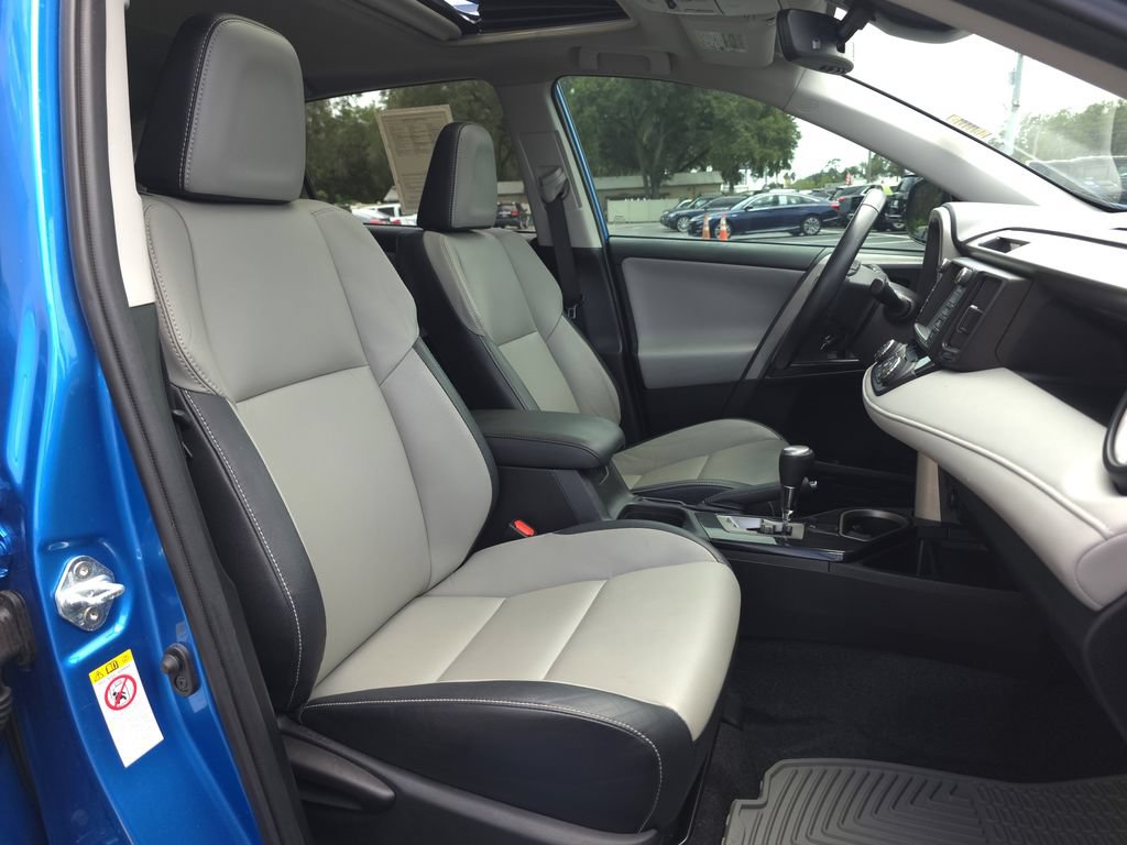 Used 2016 Toyota RAV4 Limited FWD image 14