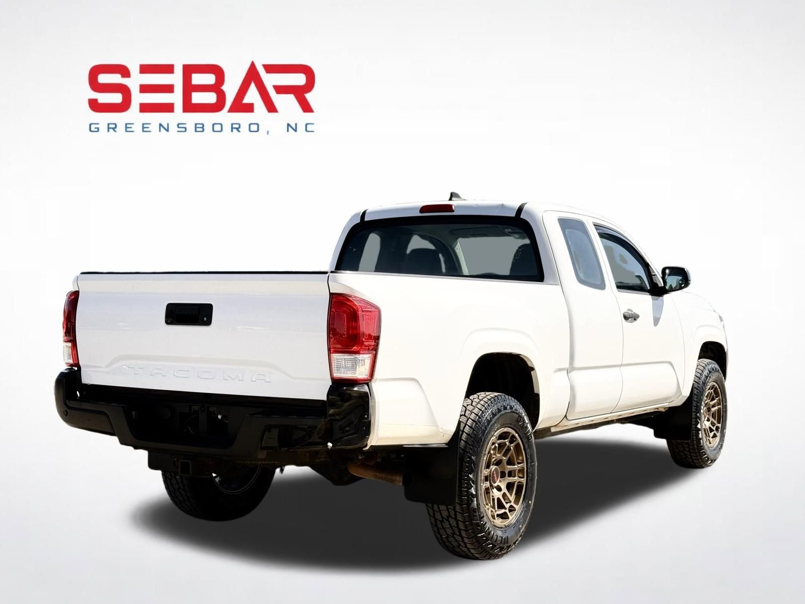 Used 2017 Toyota Tacoma SR image 7