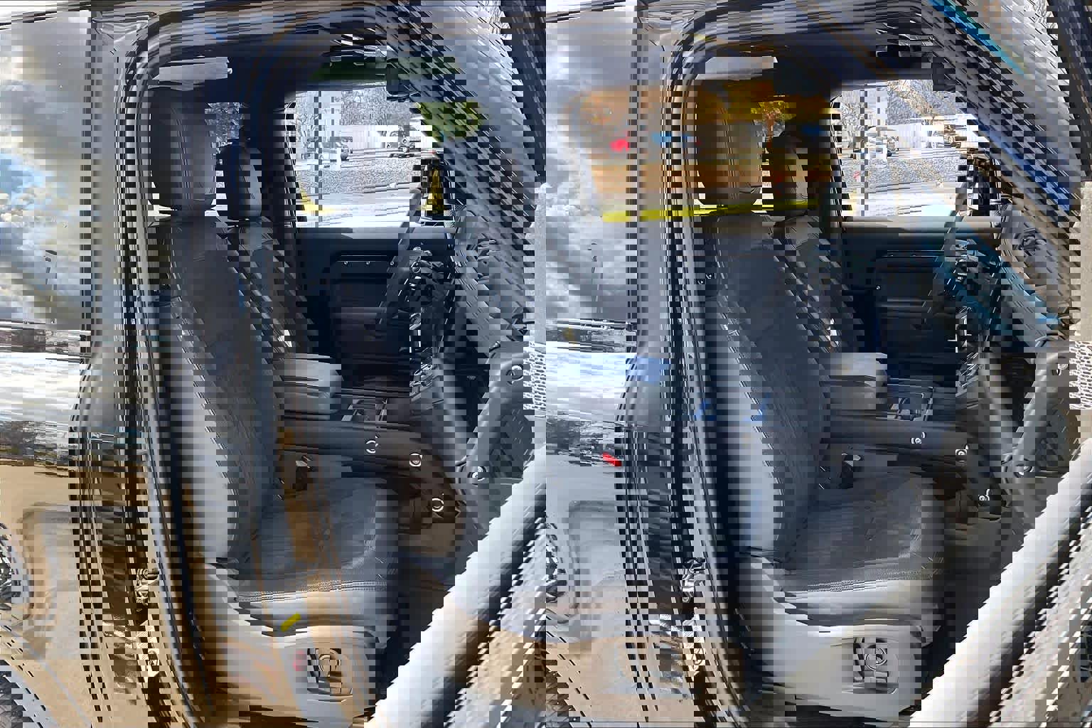 Used 2023 Land Rover Defender 90 V8 image 8