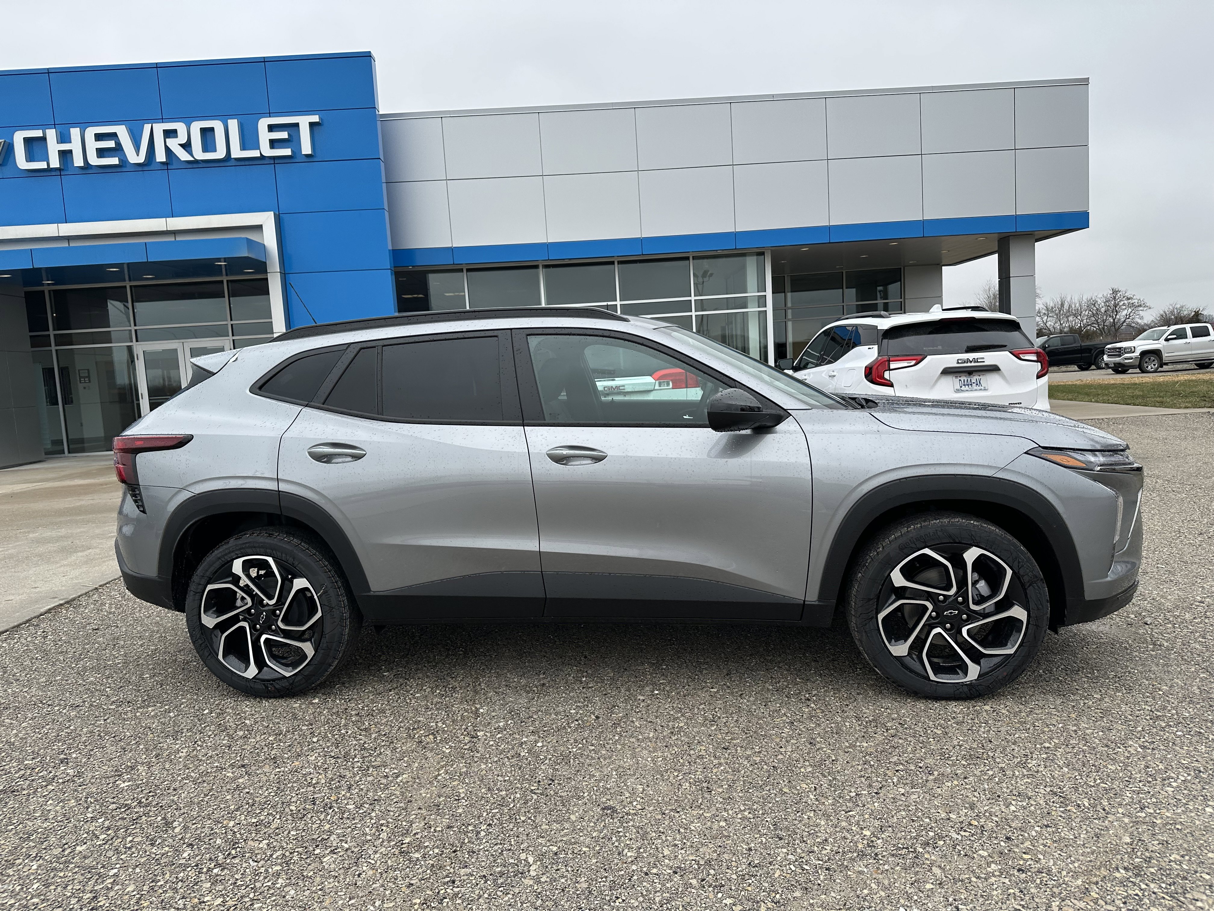 New 2026 Chevrolet Trax RS w/ Driver Confidence Package image 2