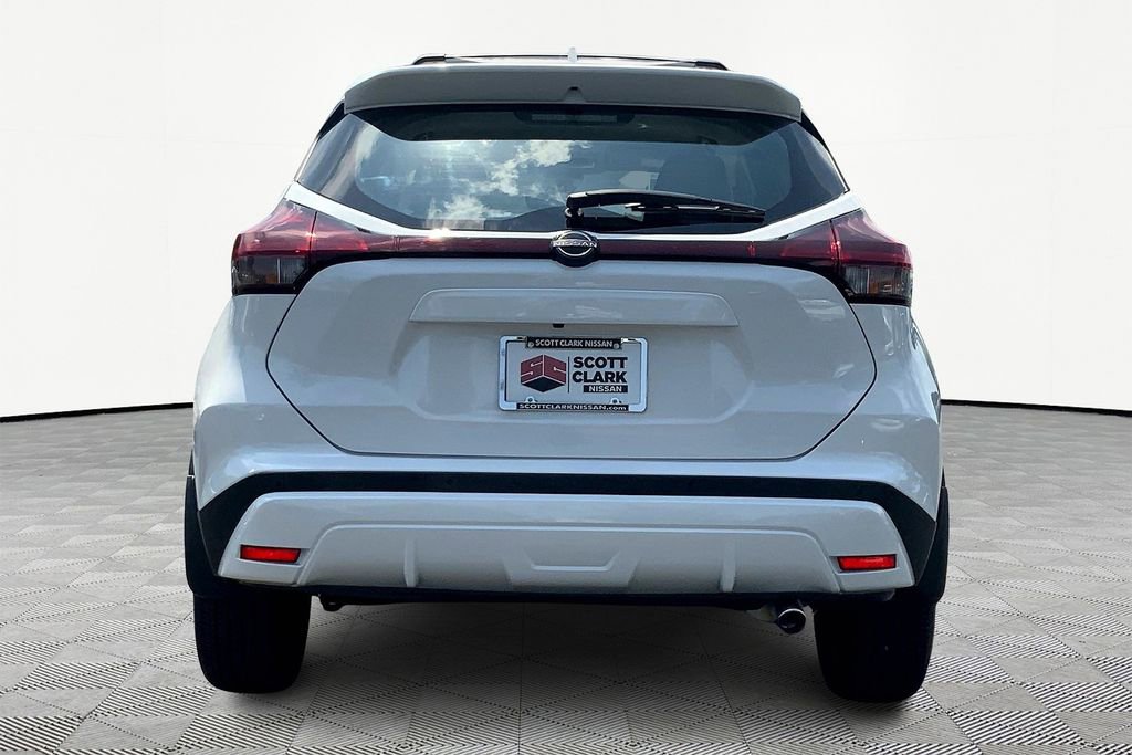 Used 2024 Nissan Kicks SR w/ SR Premium Package image 6