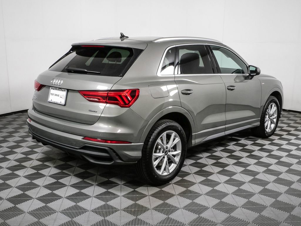 Used 2023 Audi Q3 2.0T Premium Plus w/ Premium Plus Package AWD/4WD image 3