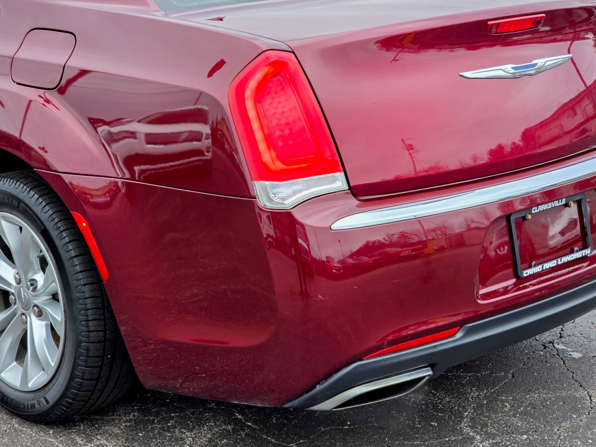 Used 2018 Chrysler 300 Touring image 22