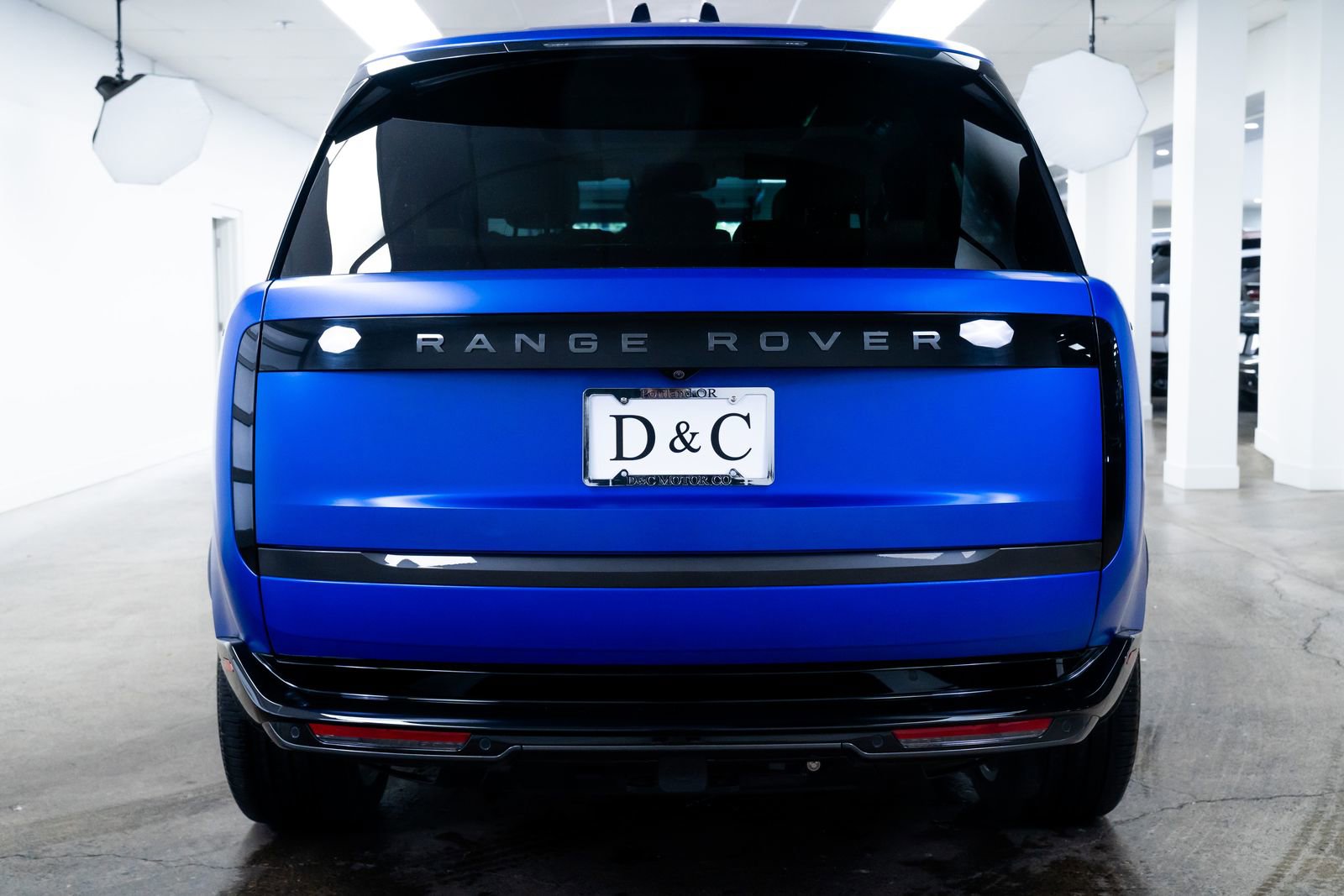 Used 2025 Land Rover Range Rover Long Wheelbase SE AWD/4WD image 5