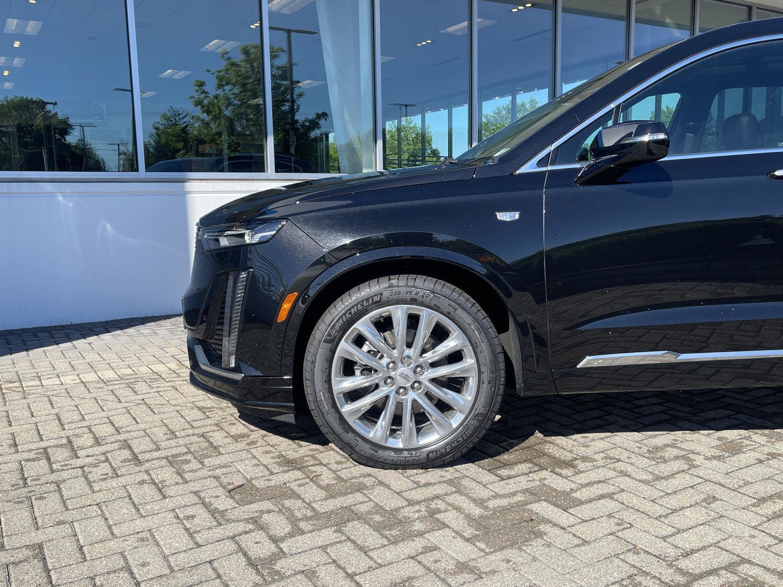 Used 2024 Cadillac XT6 Premium Luxury w/ LPO, Floor Liner Package AWD/4WD image 9